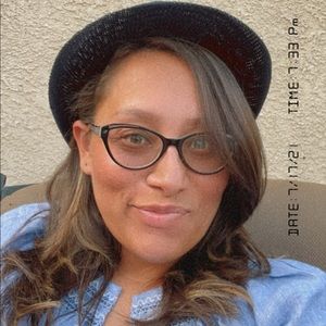 Meet your Posher, Esther